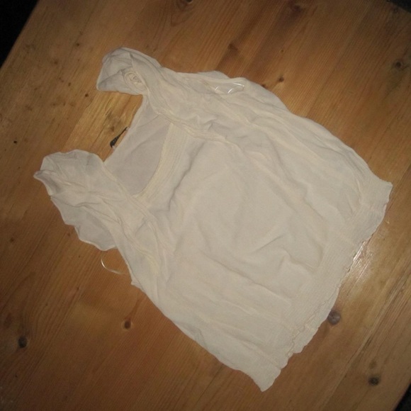 Oasis Cream Ruffled Blouse - Picture 2 of 3